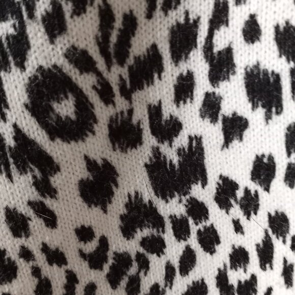'JOSEPHINE CHAUS' XXL Animal design Vee neck Sweater EUC - Picture 6 of 11